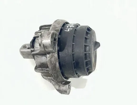 BMW 5 Series F10/F11 (2009-2017) Передняя подушка двигателя 678026301 33470311