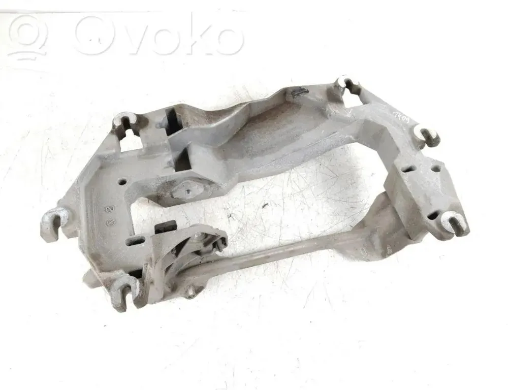 BMW X5 F15 (2013-2018) Кронштейн кріплення коробки передач 6879563 35110435