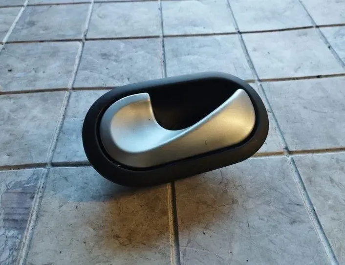 RENAULT Megane 3 generation (2008-2020) Левая задняя внутренняя ручка открытия 8200028487,5005400006 21032182