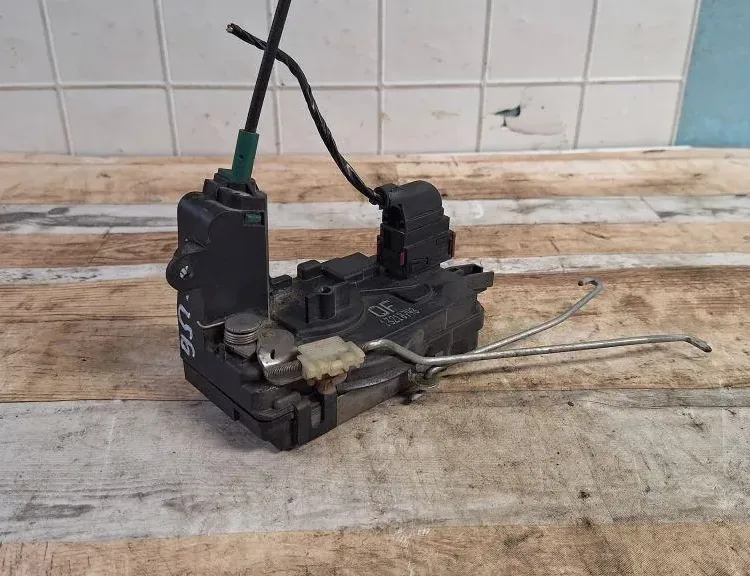 OPEL Astra H (2004-2014) Замок лівої передньої двері 13210748 33985821