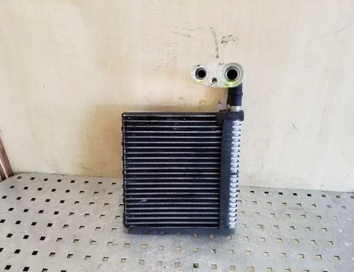 VOLVO V50 1 generation (2003-2012) Радиатор отопителя салона 4M5H19860AE 26080511