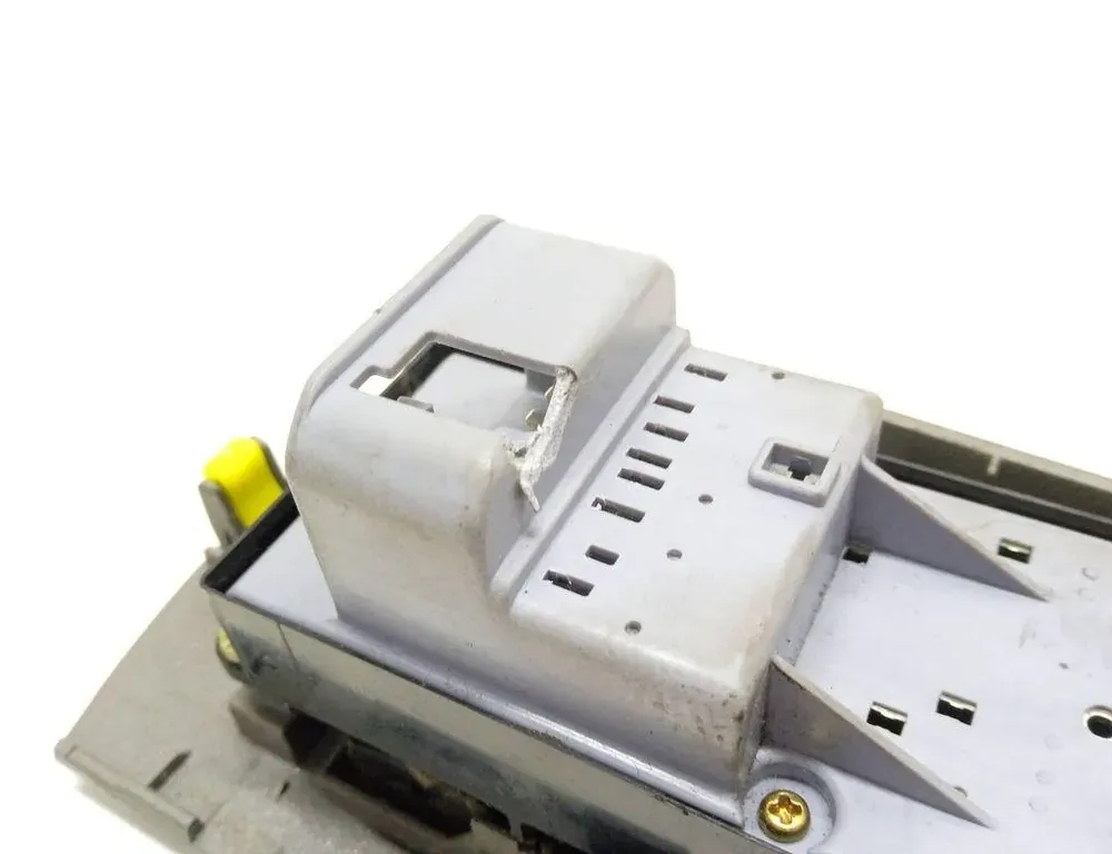 TOYOTA Prius 2 generation (XW20) (2003-2011) Кнопки керування вікном лівих задніх дверей 8482047021 33500545