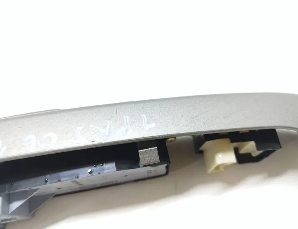 TOYOTA Prius 2 generation (XW20) (2003-2011) Кнопки керування вікном лівих задніх дверей 8482047021 33514286