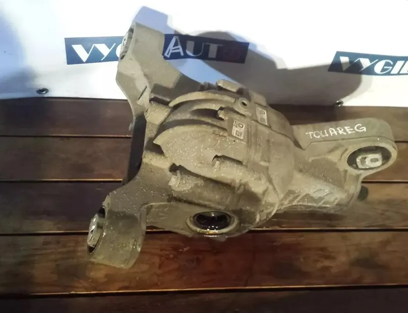 VOLKSWAGEN Touareg 2 generation (2010-2018) Задній диференціал 0BP525015H 30219901