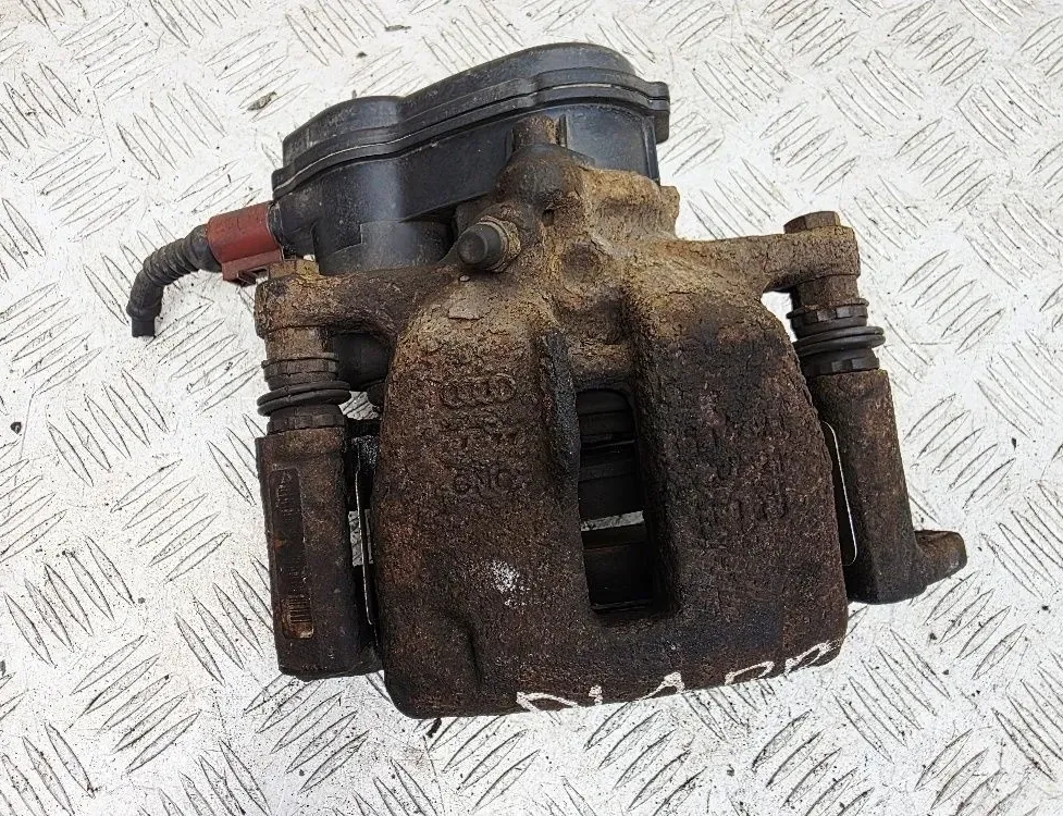 AUDI A4 B8/8K (2011-2016) Задній правий гальмівний супорт 32347485B,32347485 33729292