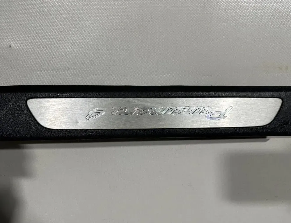 PORSCHE Panamera 970 (2009-2016) Обшивка переднього правого порога 970555518 31420788