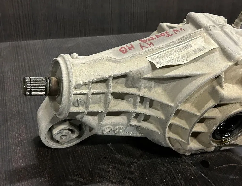 VOLKSWAGEN Touareg 2 generation (2010-2018) Задній диференціал 0BP525015H 31425053