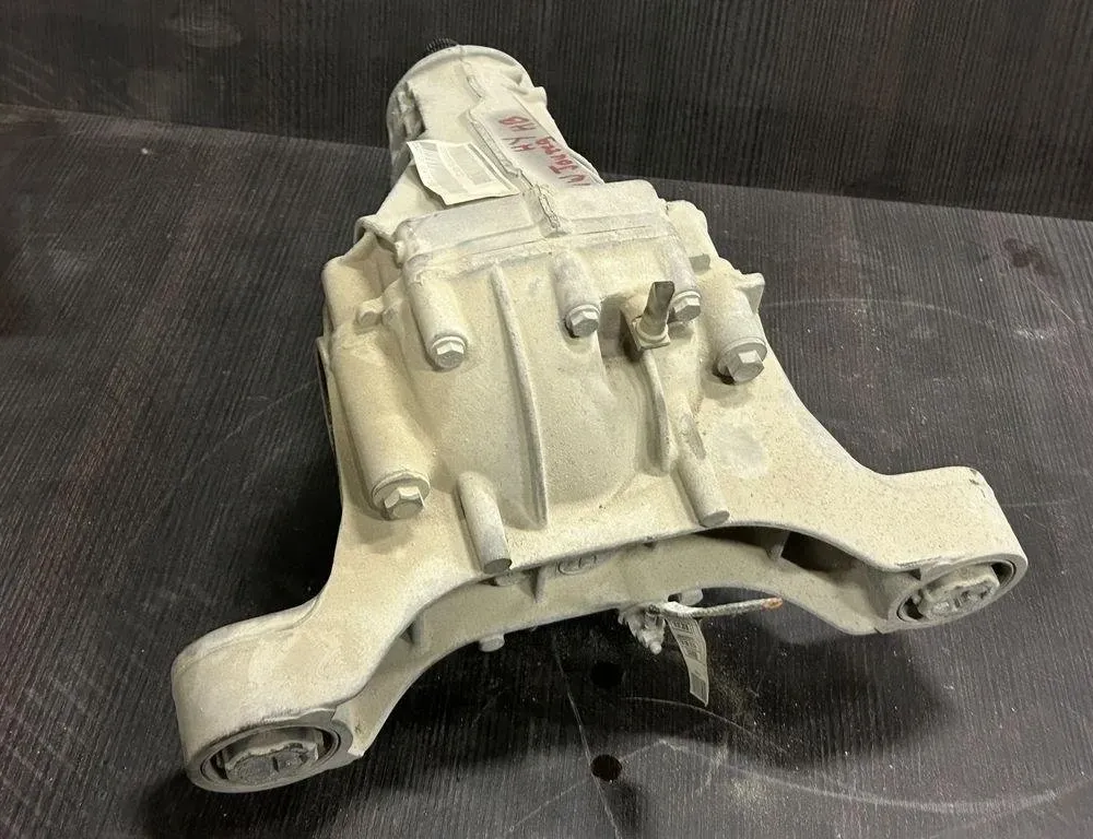 VOLKSWAGEN Touareg 2 generation (2010-2018) Задній диференціал 0BP525015H 31425053