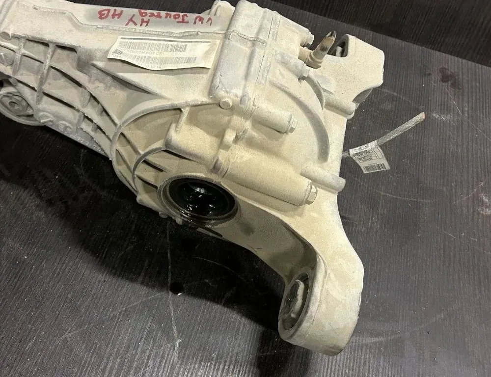 VOLKSWAGEN Touareg 2 generation (2010-2018) Задній диференціал 0BP525015H 31425053