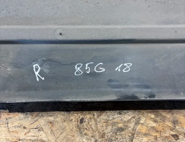 AUDI Q7 4L (2005-2015) Права облицювальна панель 7L8825212 35022681