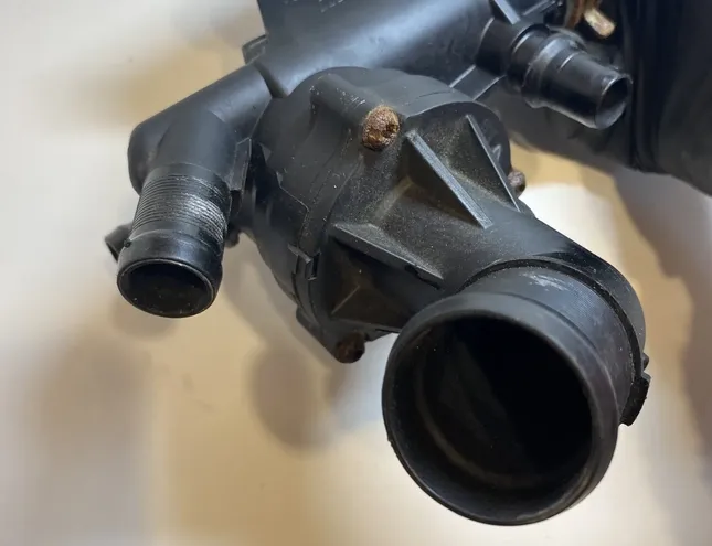 OPEL Vivaro B (2014-2019) Термостат 110615482R 20974818