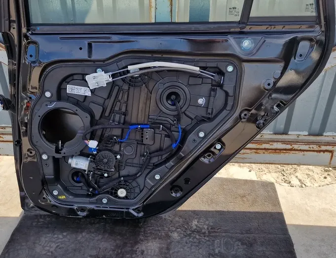 HYUNDAI Ioniq AE (2016-2023) Задня права дверцята 35104585