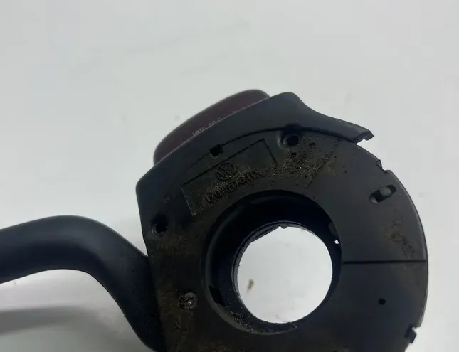 VOLKSWAGEN Passat B4 (1993-1997) Керування склоочисником 35107099