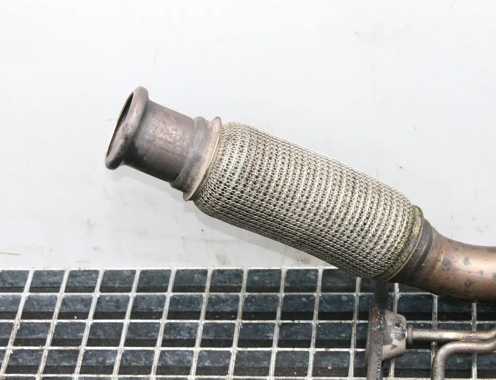 VOLKSWAGEN Passat B8 (2014-2023) Разъем глушителя 35103440