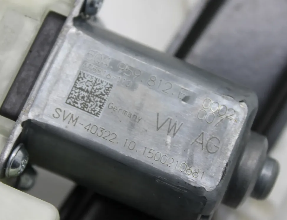 VOLKSWAGEN Passat B8 (2014-2023) Віконний підйомник лівої задньої двері 3G9839461A 35106506