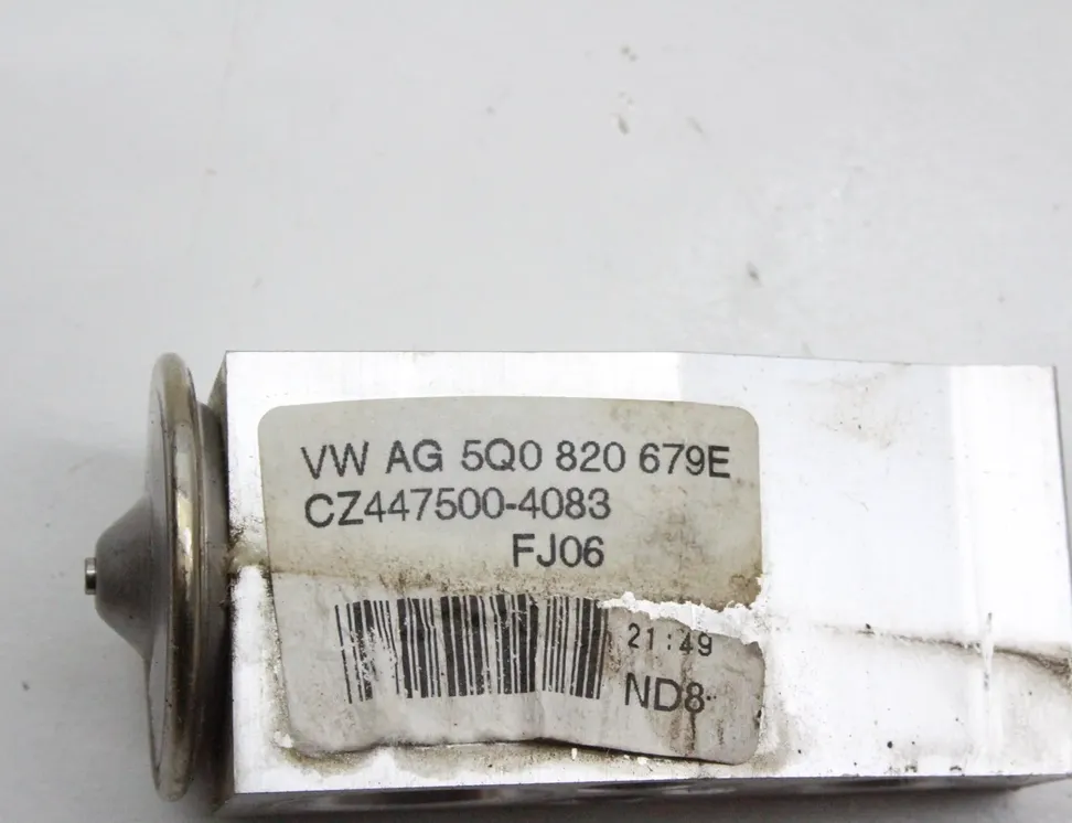 VOLKSWAGEN Passat B8 (2014-2023) КЛАПАН РАСШИРЕНИЯ КОНДИЦИОНЕРА ВОЗДУХА 5Q0820679E 22326017