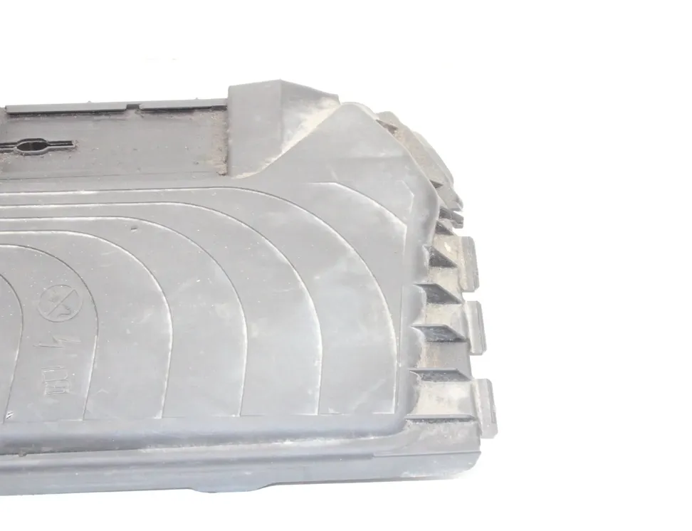 MERCEDES-BENZ A-Class W176 (2012-2018) Кришка блоку запобіжників A2465400182 23415929