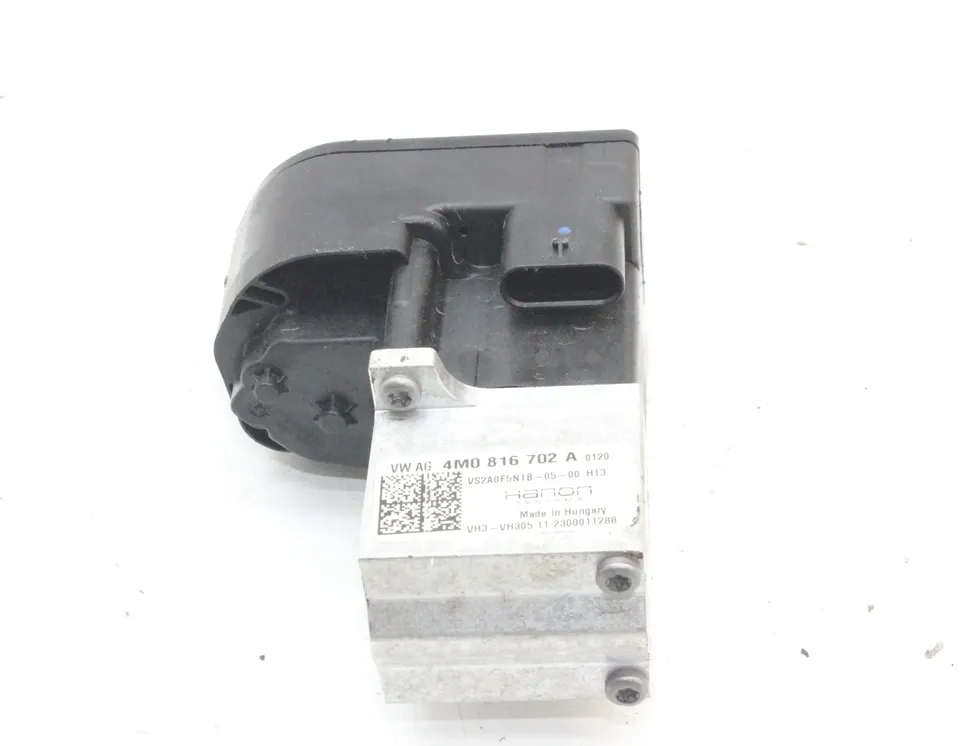 AUDI e-tron GT 1 generation (2020-2024) КЛАПАН РАСШИРЕНИЯ КОНДИЦИОНЕРА ВОЗДУХА 4M0816702A 32979077