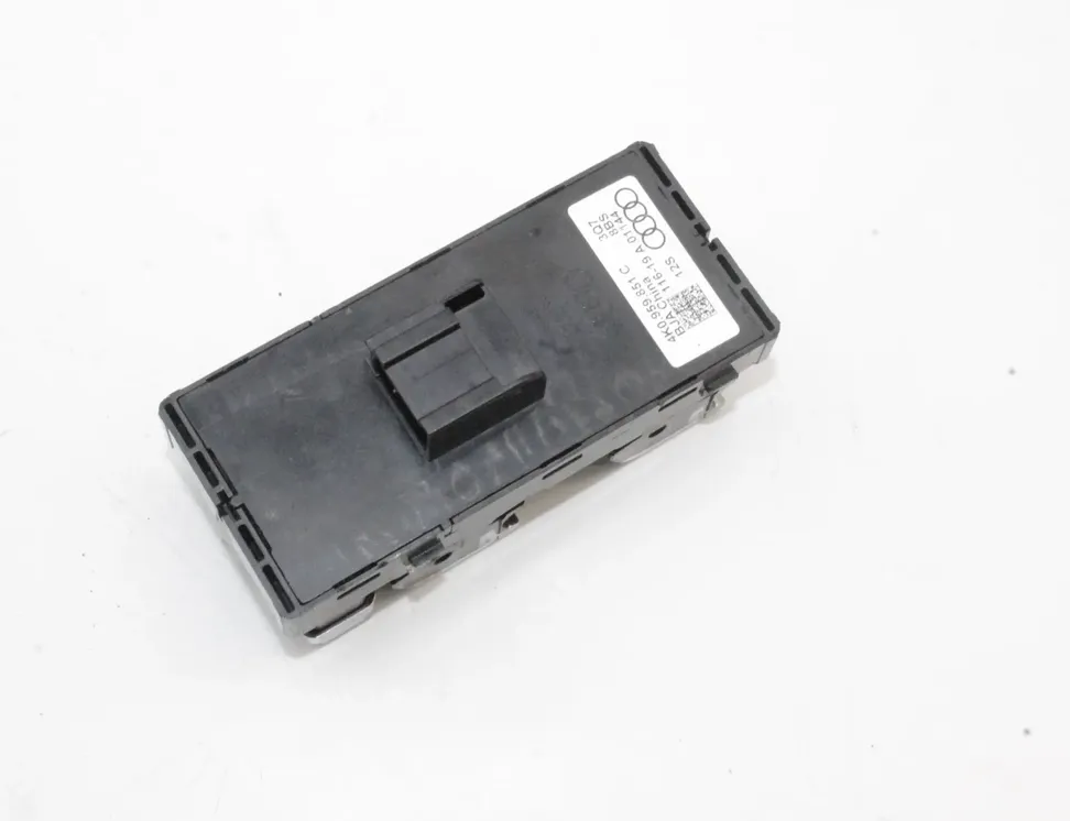 AUDI e-tron 1 generation (2018-2024) Кнопка стеклоподъемника передней правой двери 4K0959851C 33508459