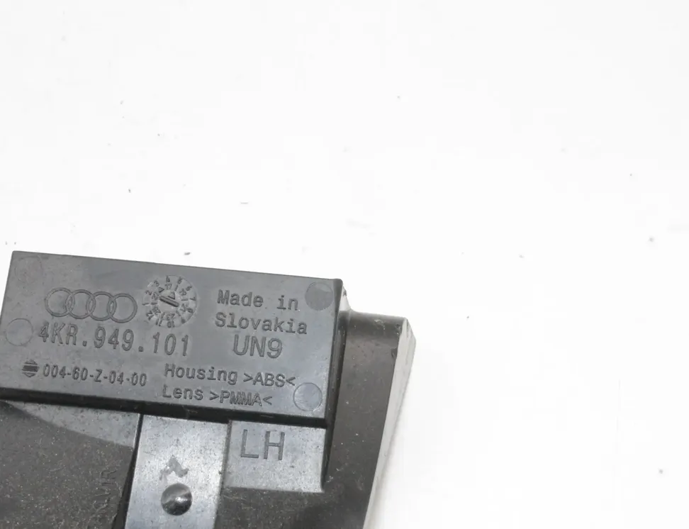 AUDI e-tron 1 generation (2018-2024) Передний левый указатель поворота 4KR949101 33508506