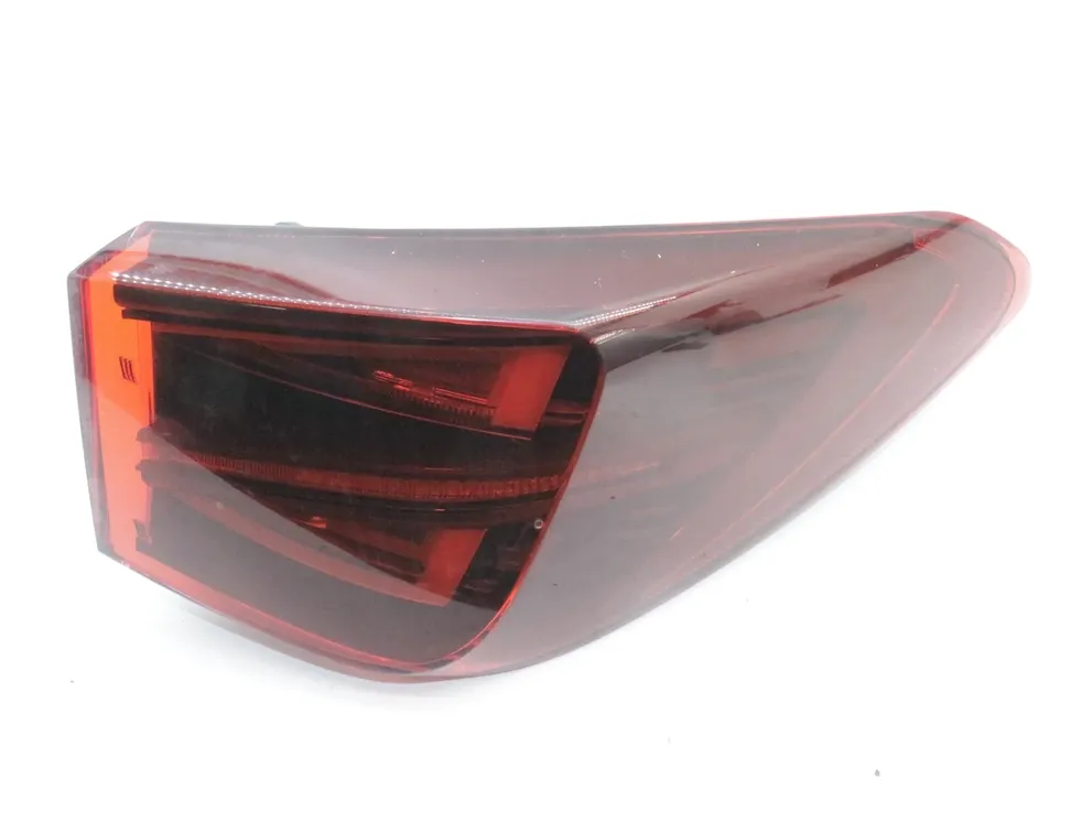 SEAT Leon Фонарь задний правый 5FA945208D 33515334