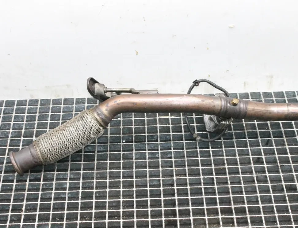 VOLKSWAGEN Passat B8 (2014-2023) Разъем глушителя 35103440