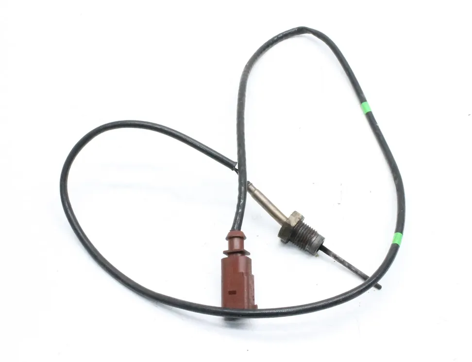 VOLKSWAGEN Passat B8 (2014-2023) Датчик температури вихлопних газів 04L906088DB 35105606