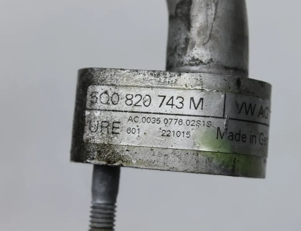 VOLKSWAGEN Passat B8 (2014-2023) Трубки кондиционера 5Q0820743M 35107212