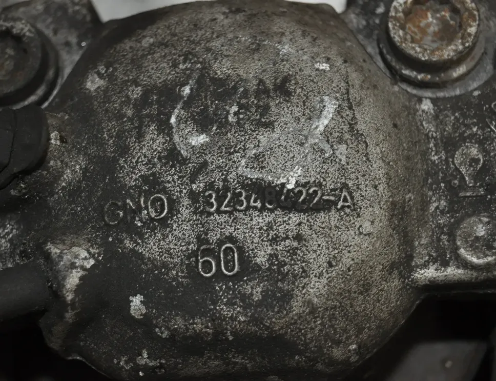 AUDI A6 C7/4G (2010-2020) Передній правий гальмівний супорт 32348422 12111491