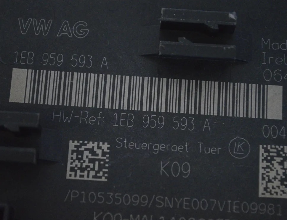 SKODA Enyaq 1 generation (2020-2023) Блок керування передніми правими дверима 1EB959593A 21181598