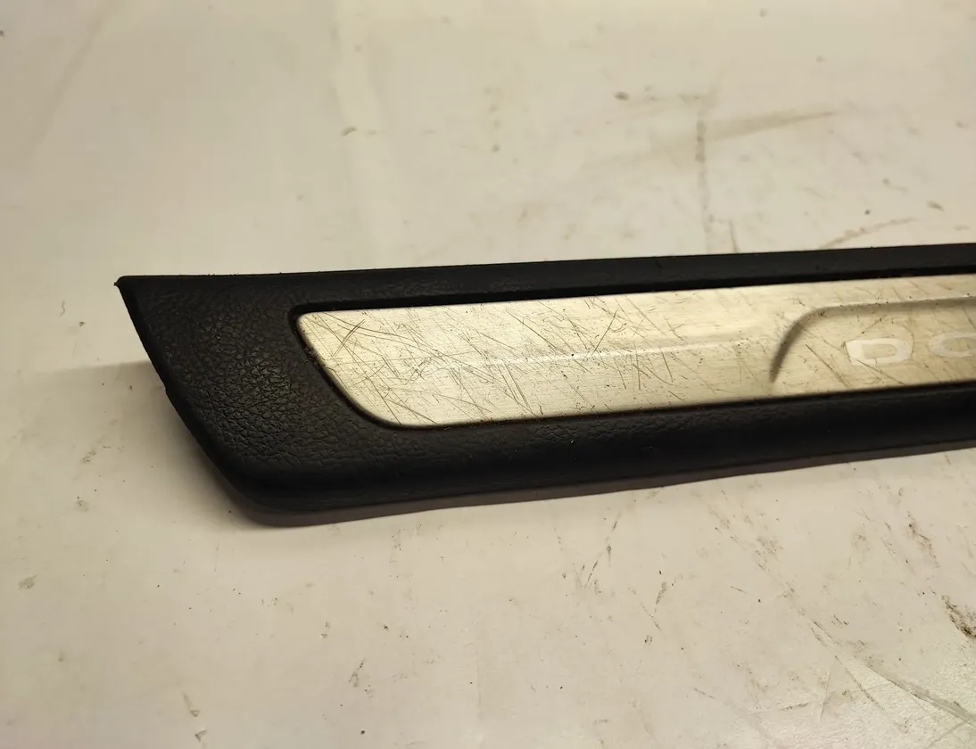 DODGE Durango 3 generation (2010-2024) Панель передніх лівих дверей 1SZ57DX9AA 28305153