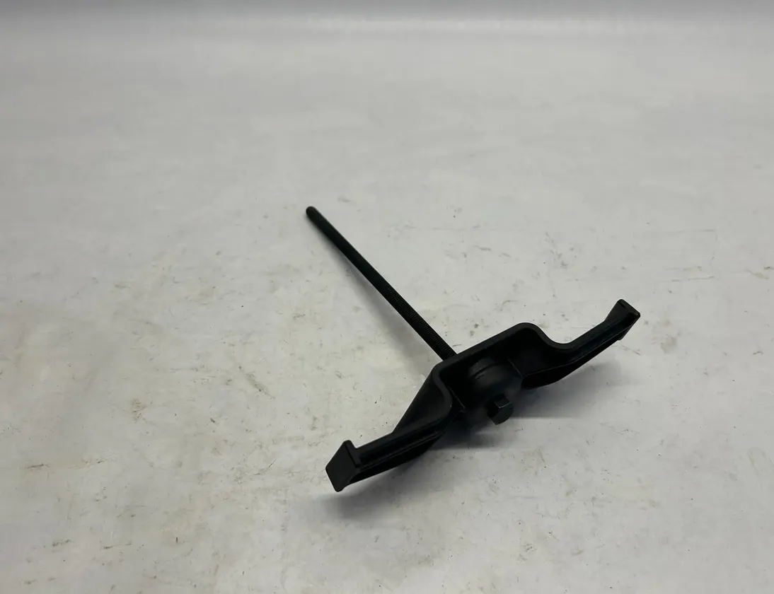 PORSCHE Cayenne 958 (2010-2018) Кронштейн крепления запасного колеса 7P0601233 35104217