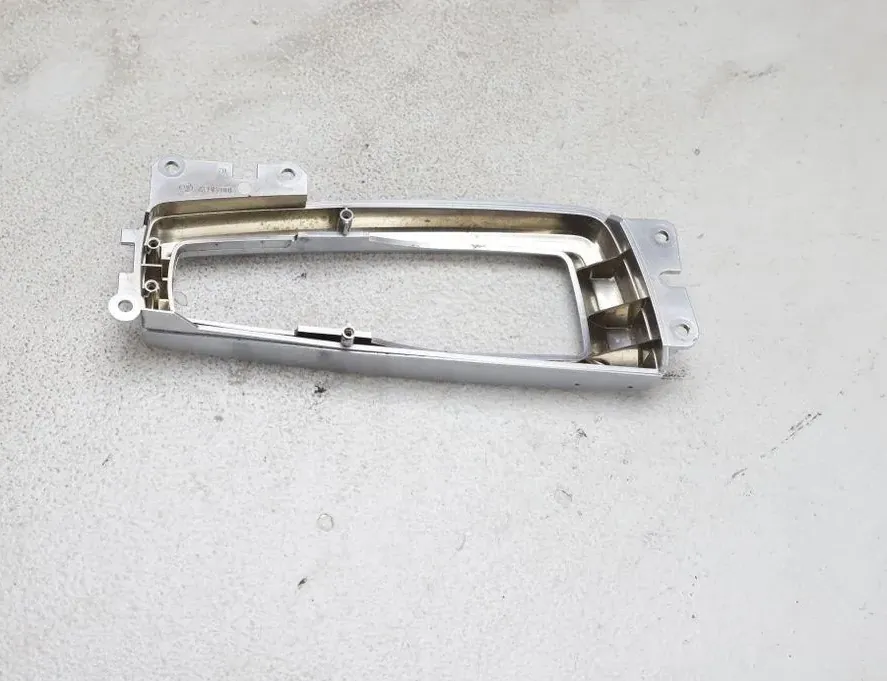 BMW X4 F26 (2014-2018) Пластикова накладка рівня перемикання передач 9189064 33282415