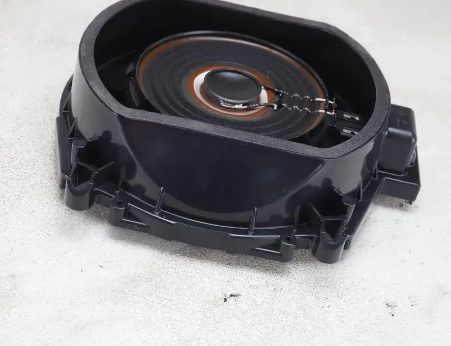 BMW X4 F26 (2014-2018) Сабвуфер 9297898,430407863531 33283255