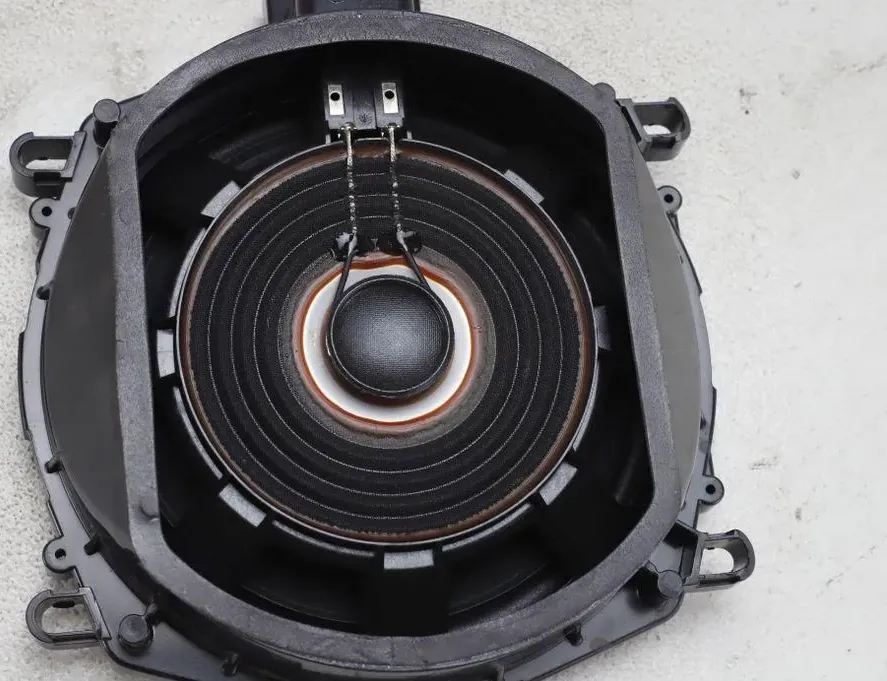 BMW X4 F26 (2014-2018) Сабвуфер 65139297898,9297898 33283258