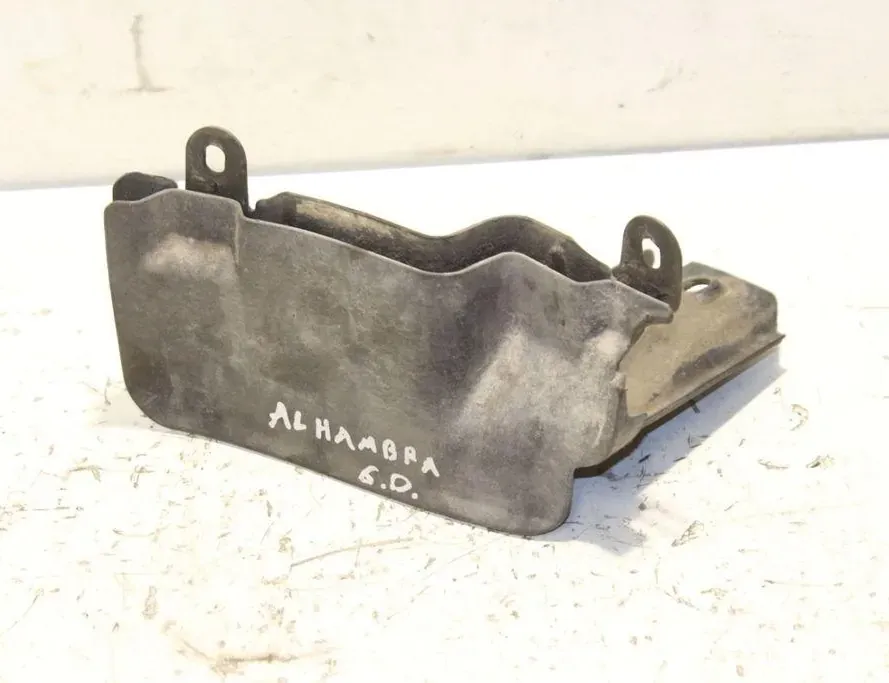 SEAT Alhambra 2 generation (2010-2021) Брызговик задний правый 7N0854856 33291031