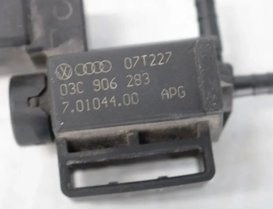 VOLKSWAGEN Golf 8 generation (2019-2023) Соленоидный клапан 03C906283 33297488