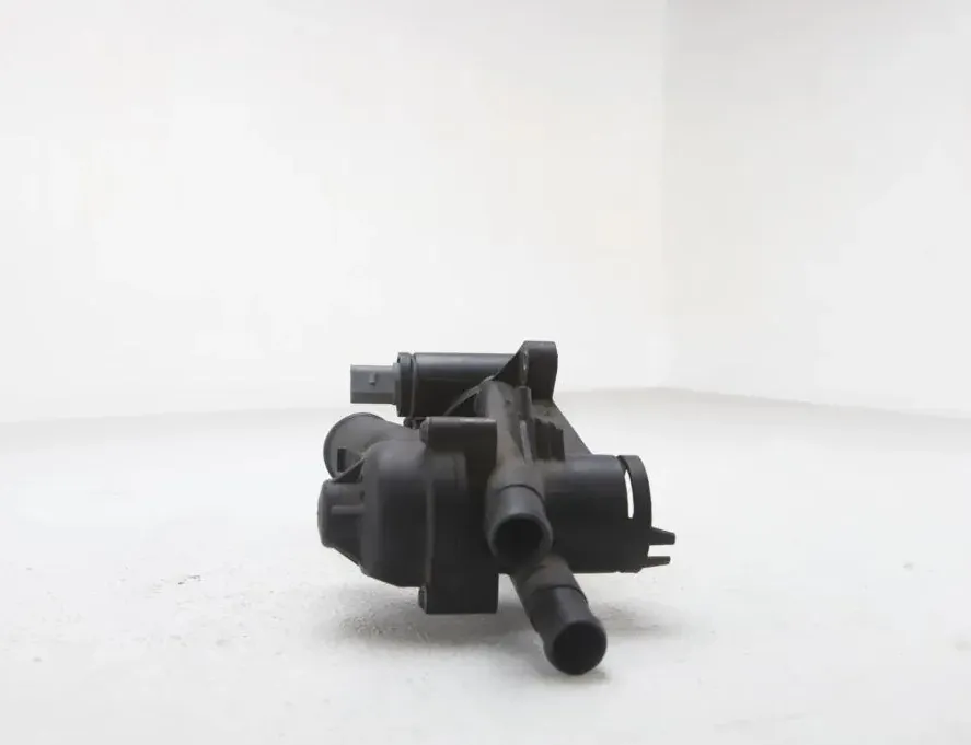 VOLKSWAGEN Tiguan 1 generation (2007-2017) Термостат 03C121026S 33298357