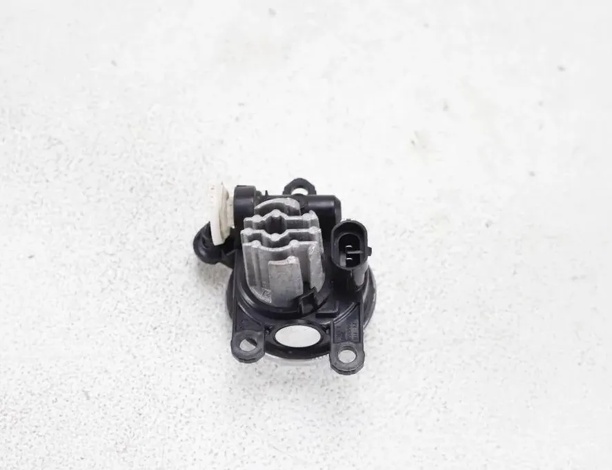 FORD Puma 2 generation (2019-2023) Лівий передній протитуманний фар 33306436