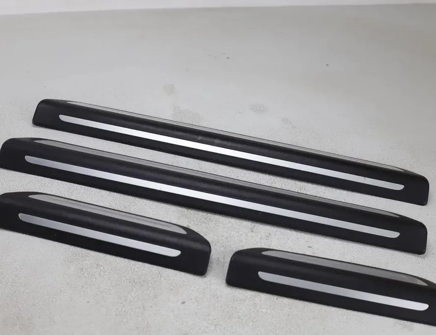 AUDI Q3 F3 (2018-2024) Обрізка порогу 8U0853376 33306660