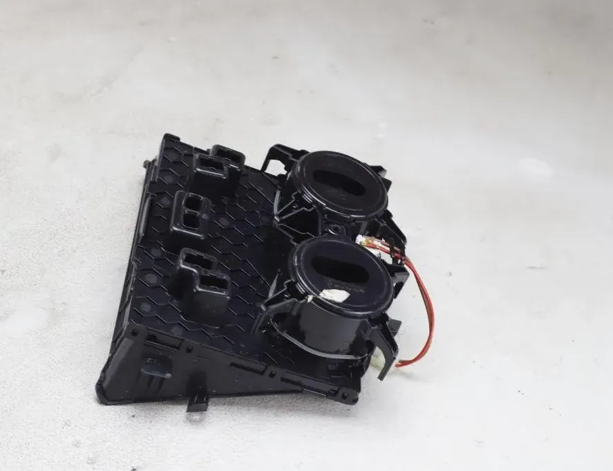 BMW X4 F26 (2014-2018) Тримач для чашки 9301722 33397421