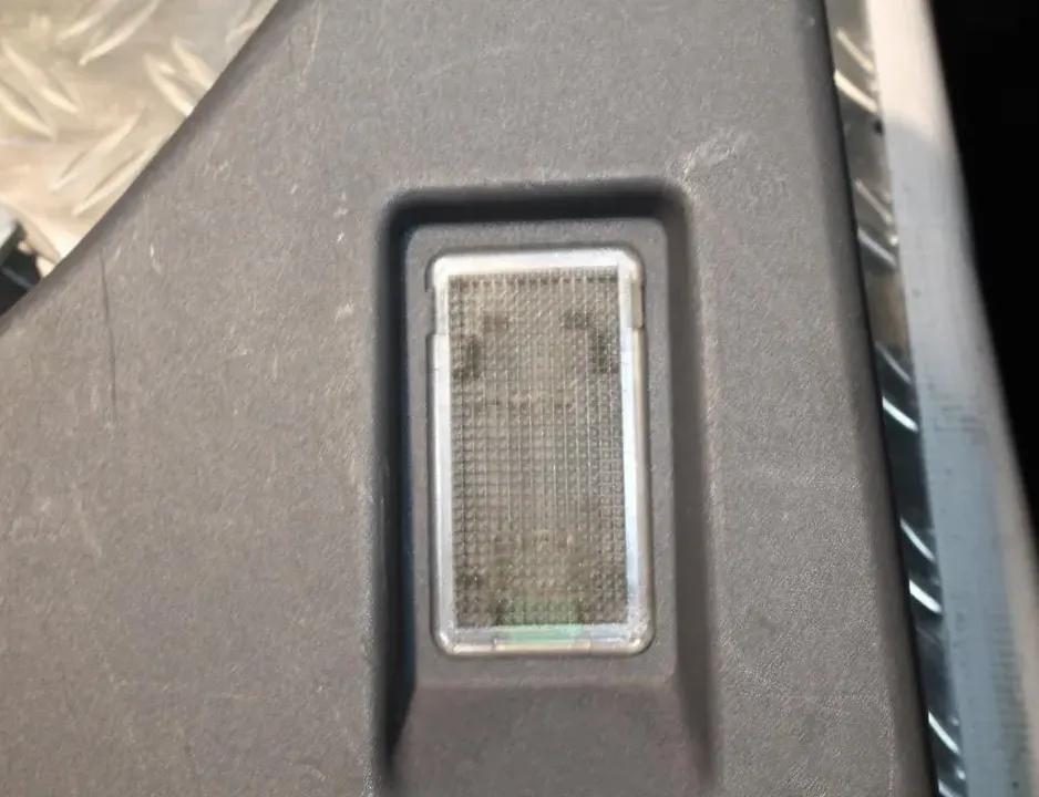 VOLVO C70 2 generation (2005-2013) Отделка багажника 30772400 33332068