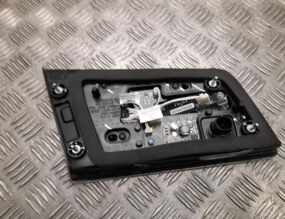 TESLA Model S 1 generation (2012-2024) Права задня фара 600592400D 34755546