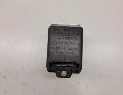 AUDI A6 C5/4B (1997-2004) Реле вентилятора печки салона 5DS00646702,4B0820521 23930399