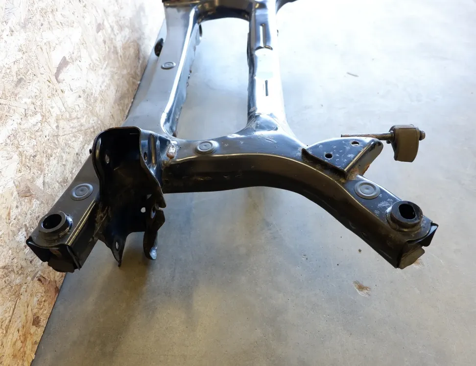 TOYOTA Prius 4 generation (XW50) (2015-2023) Задній підрамник 51206-47012,51206-47011 35106158