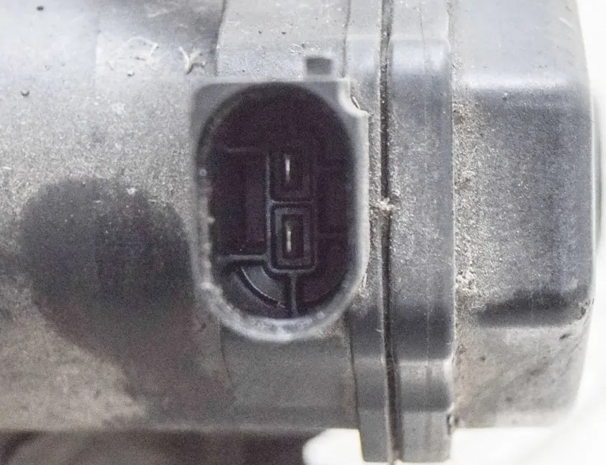 AUDI Q5 8R (2008-2017) Задній правий гальмівний супорт 32347485 11612770