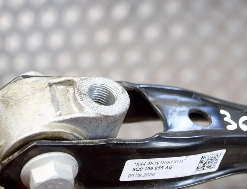 VOLKSWAGEN Tiguan 2 generation (2016-2024) Кріплення коробки передач 5Q0199855AB 15076006