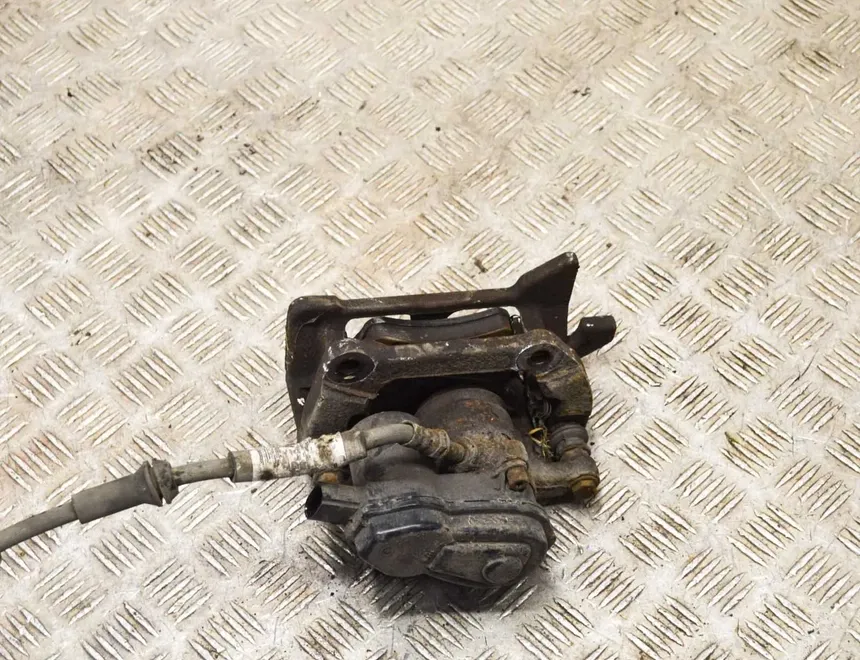 AUDI A5 8T (2007-2016) Задній правий гальмівний супорт 32347485 15530749