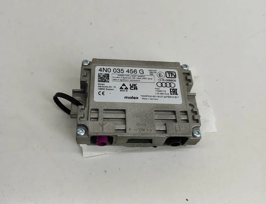 SKODA Enyaq 1 generation (2020-2023) Антенний підсилювач із кришкою багажника 4N0035456G 27549814