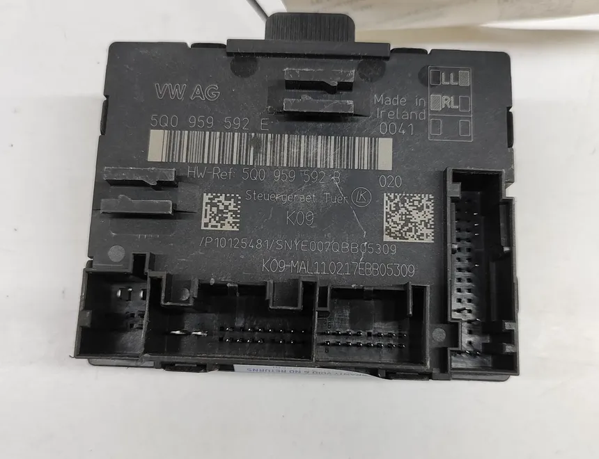 VOLKSWAGEN Golf 7 generation (2012-2024) Блок керування передніми лівими дверима 5Q0959592B,5Q0959592E 28246592